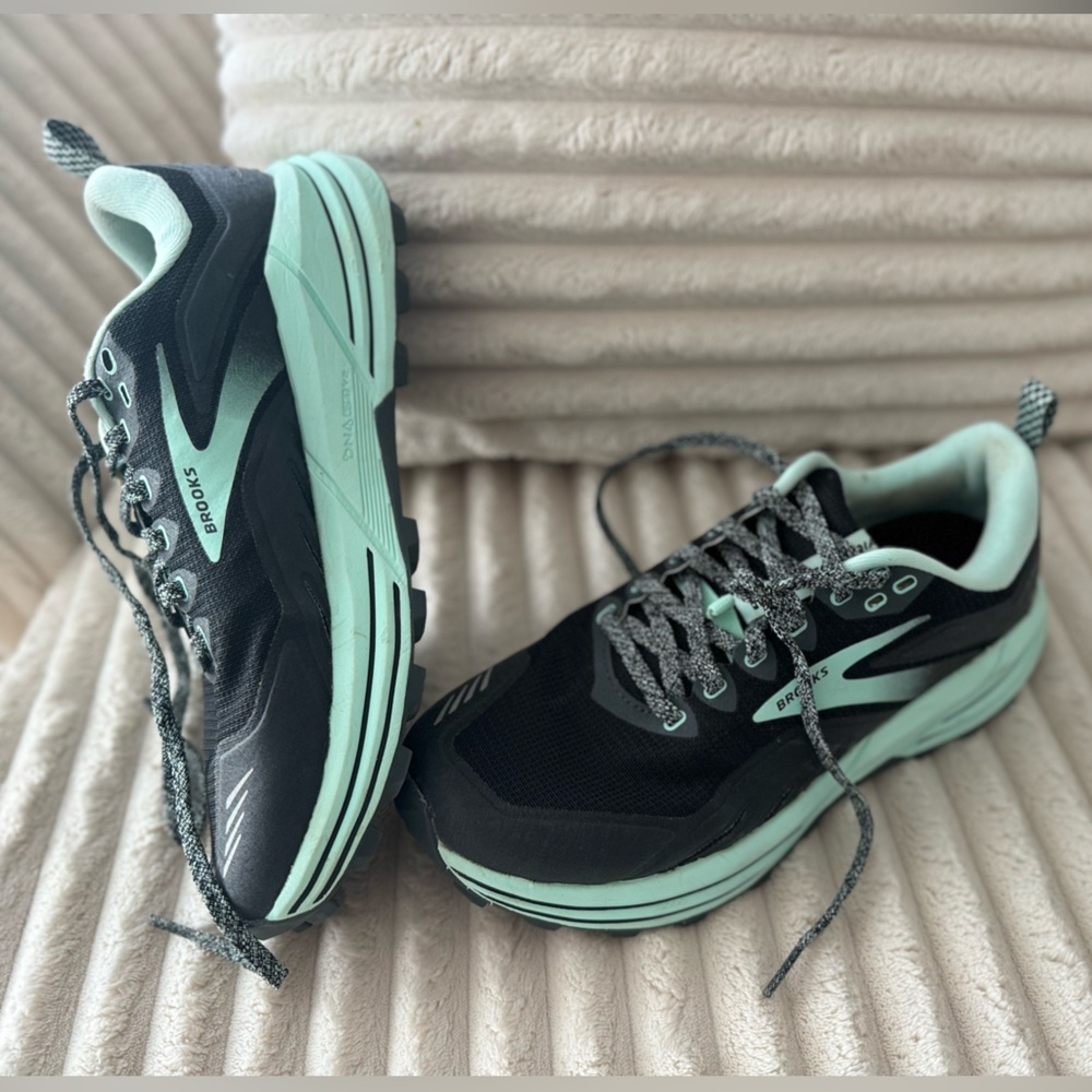 Brooks Cascadia Trail Running Shoes